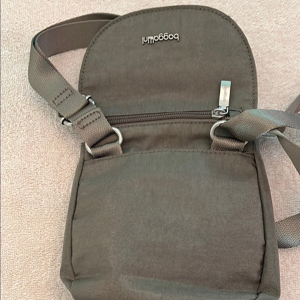 NWOT Baggallini Gray Dash Crossbody Bag - Picture 5 of 7